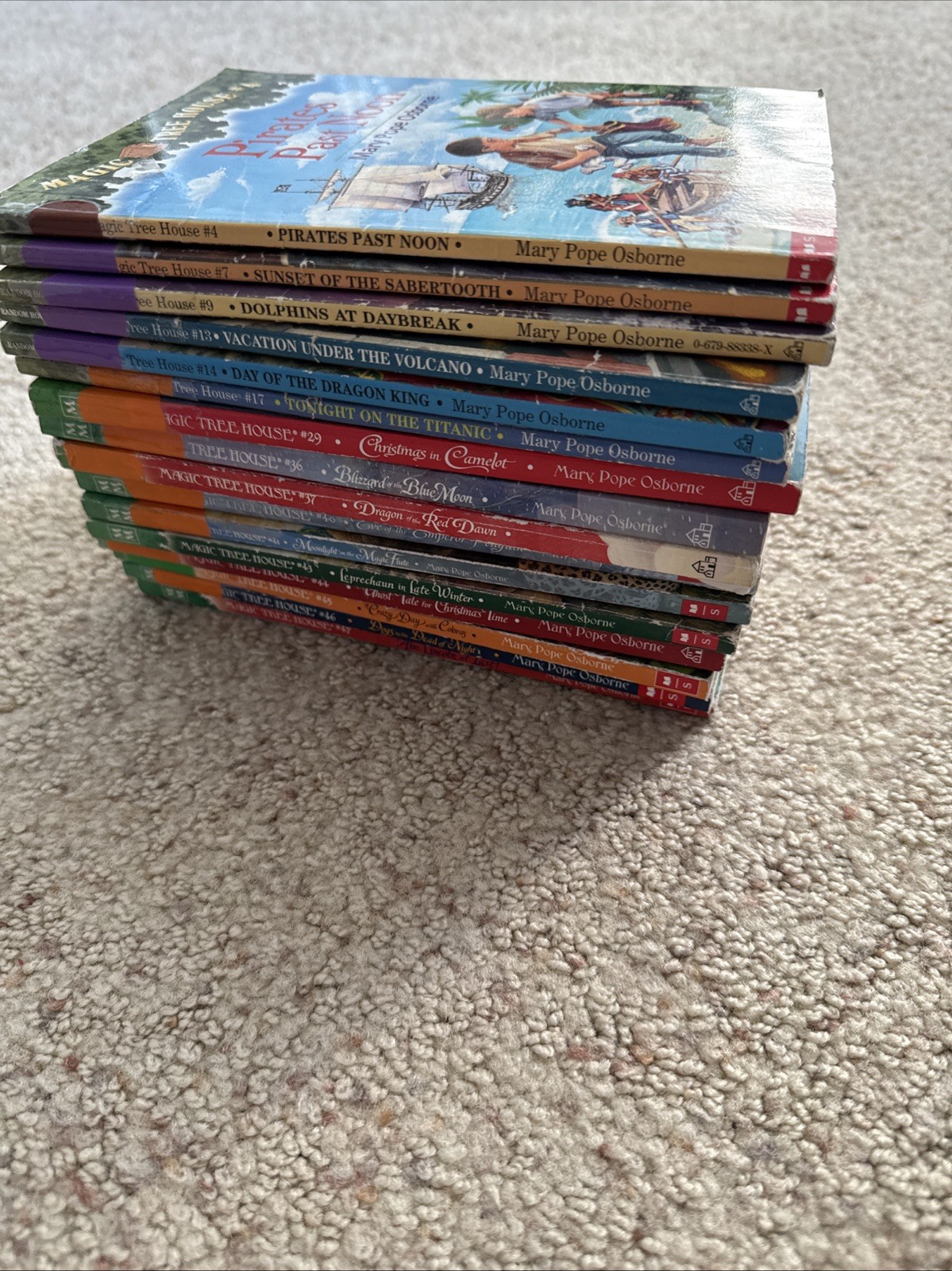Magic Tree House Series Mary Pope Osborne paperback (Lot 16)