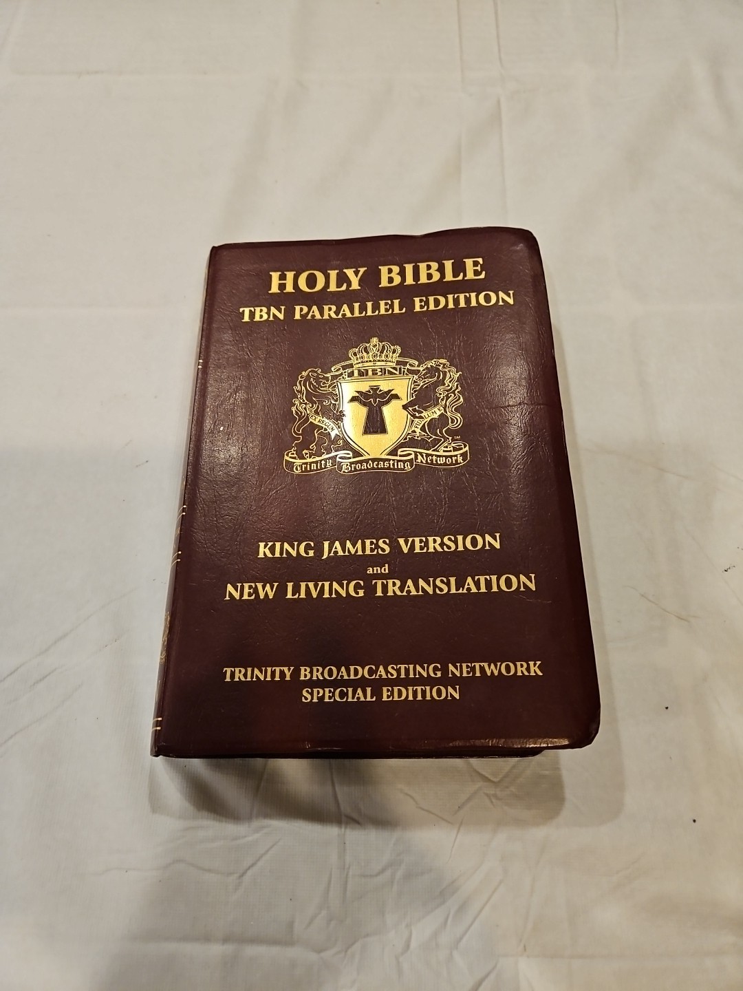 Holy Bible TBN Parallel Edition King James Version Living Translation KJV NLT
