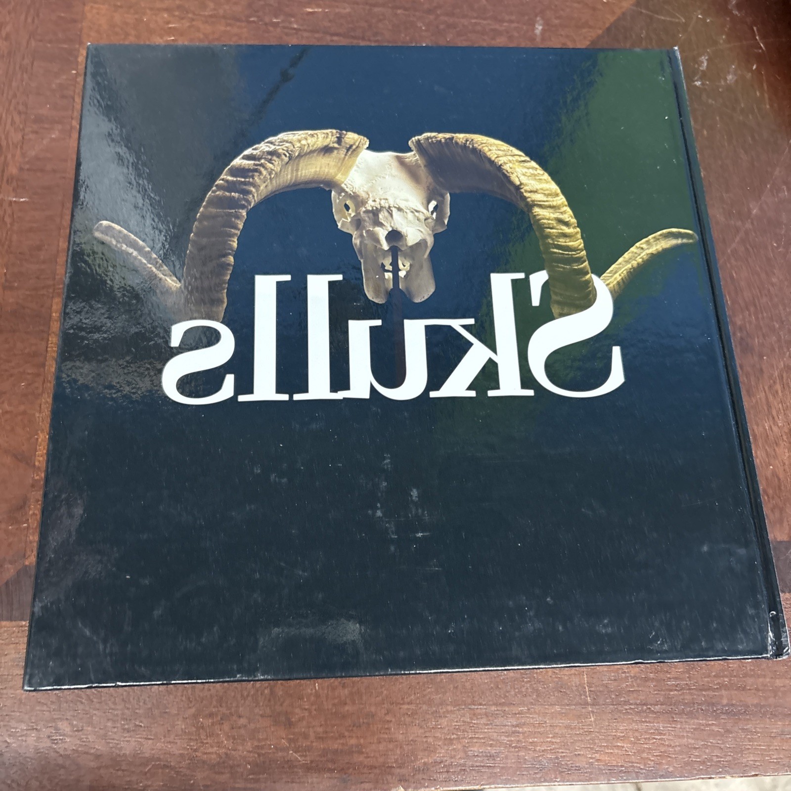 Skulls : An Exploration of Alan Dudley’s Curious Collection by Simon Winchester