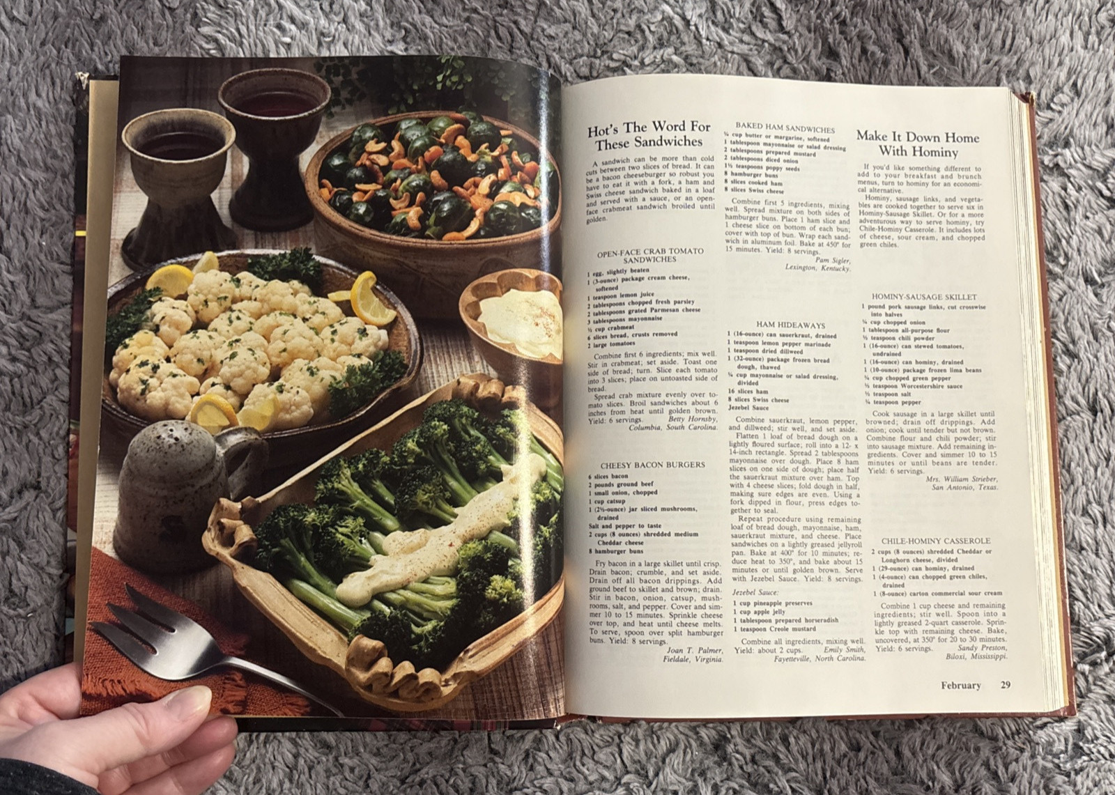 Southern Living 1981 Annual Recipes Hard Cover Book Vintage GC 340 Pages 8.5×11”