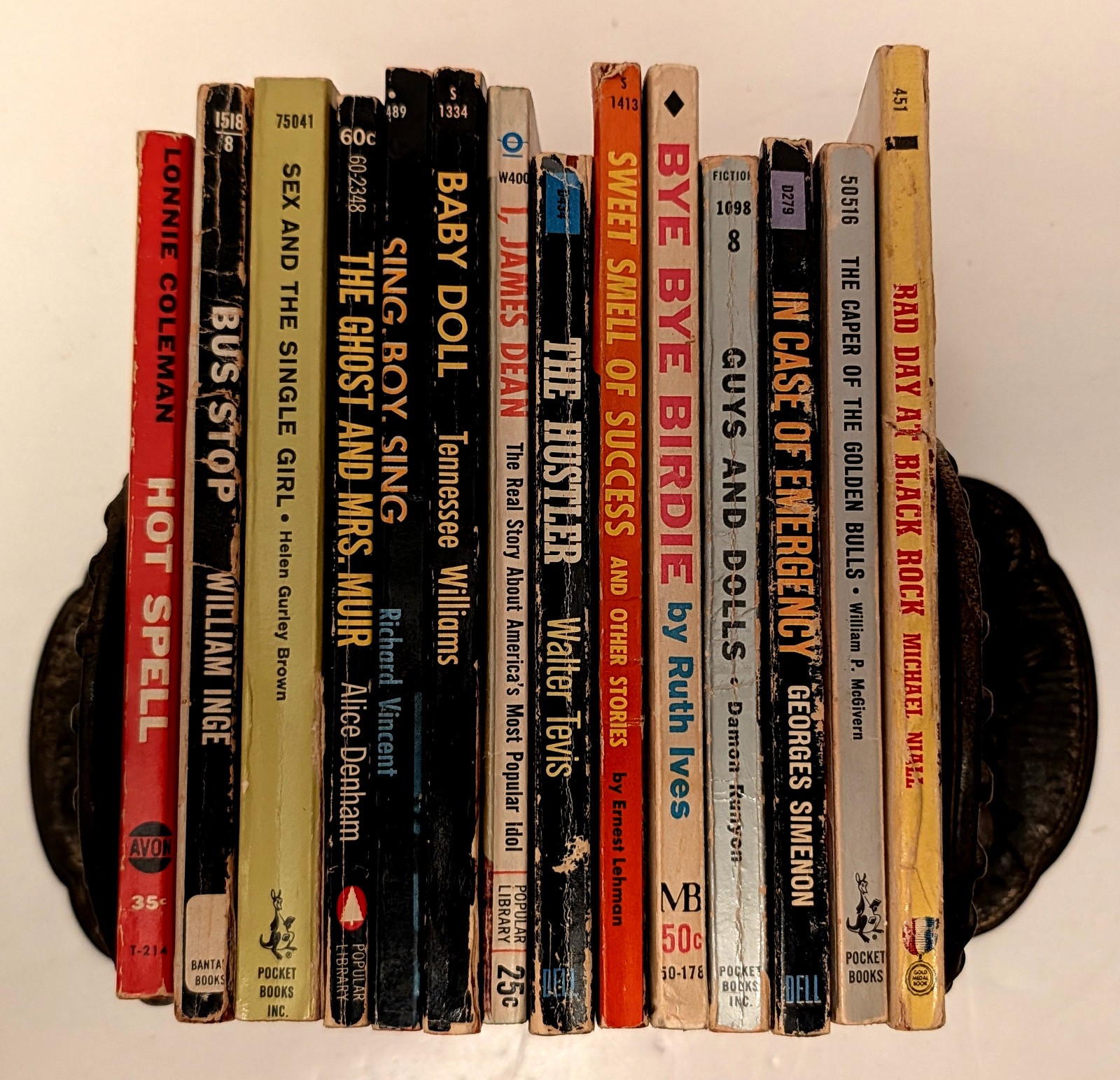LOT OF 14 VINTAGE MOVIE TIE-IN PAPERBACKS JAMES DEAN, MARILYN MONROE, MORE!