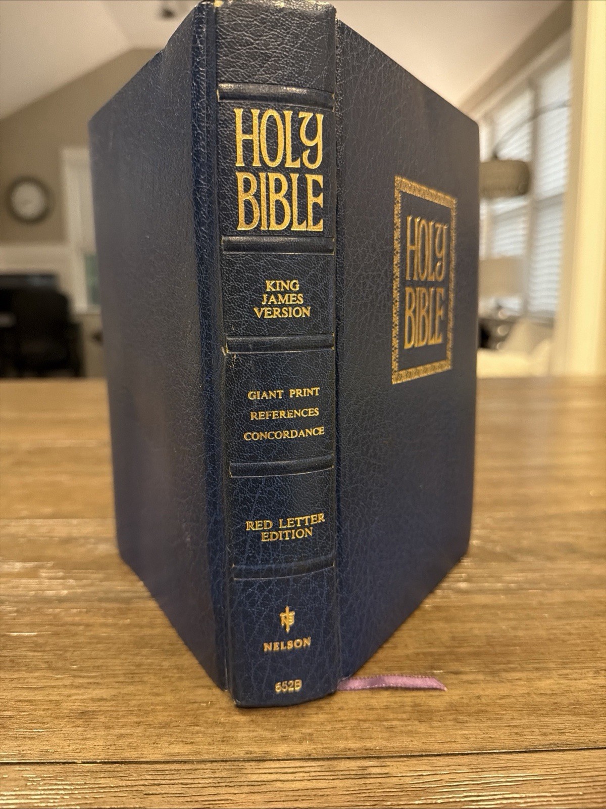 Vintage 1976 Thomas Nelson KJV Holy Bible Giant Print Reference Red Letter Blue