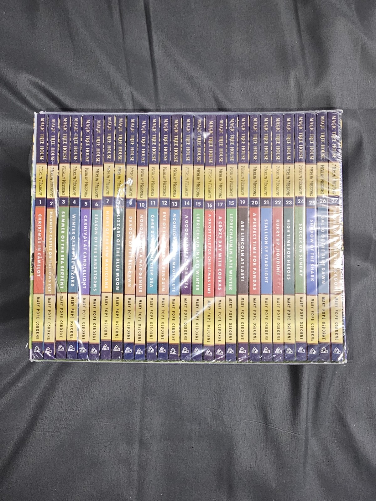 Magic Tree House Merlin Missions Books 1-25 Boxed Set by Mary Pope Osborne…