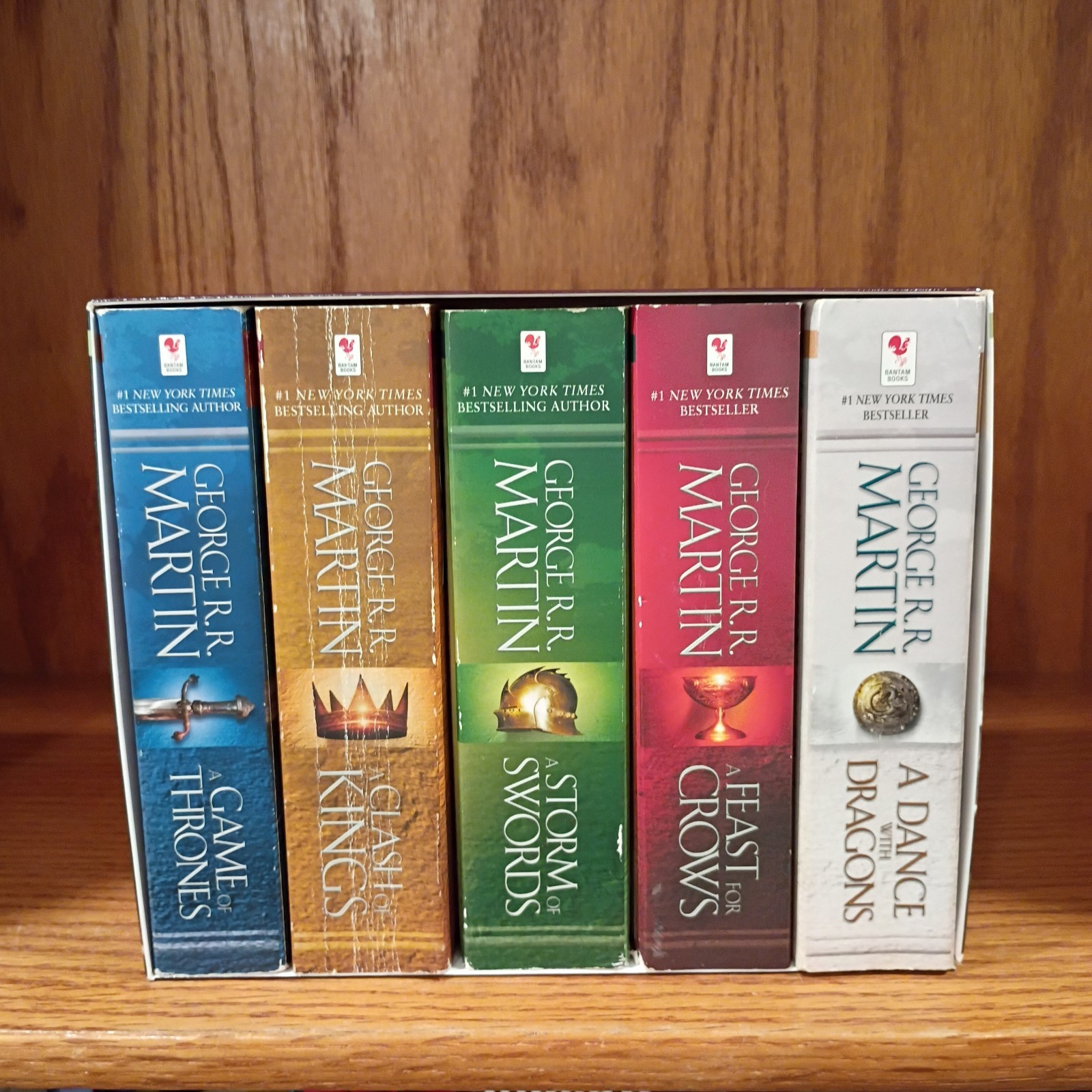 A Song of Ice and Fire Complete Paperback Book Box Set 1-5 George R.R. Martin