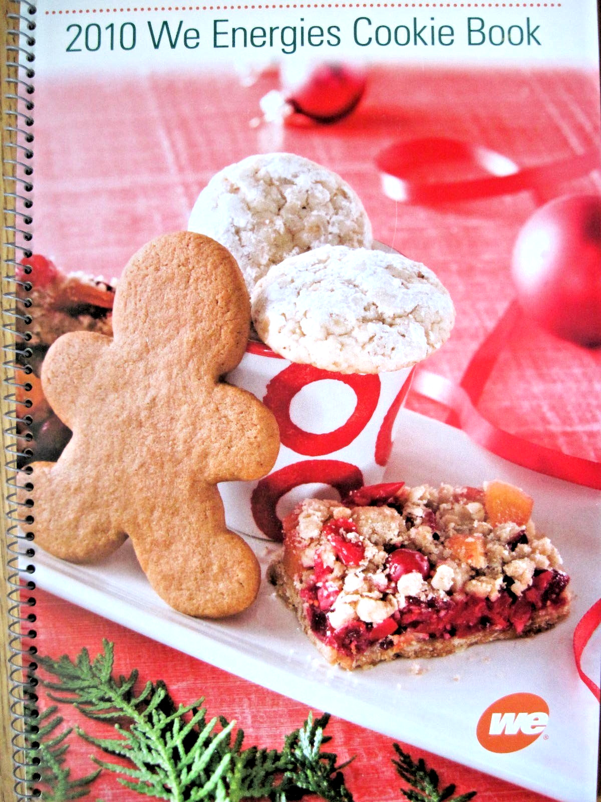 2010 WE ENERGIES CHRISTMAS COOKIE COOK BOOK ~ Wisconsin Electric Co.