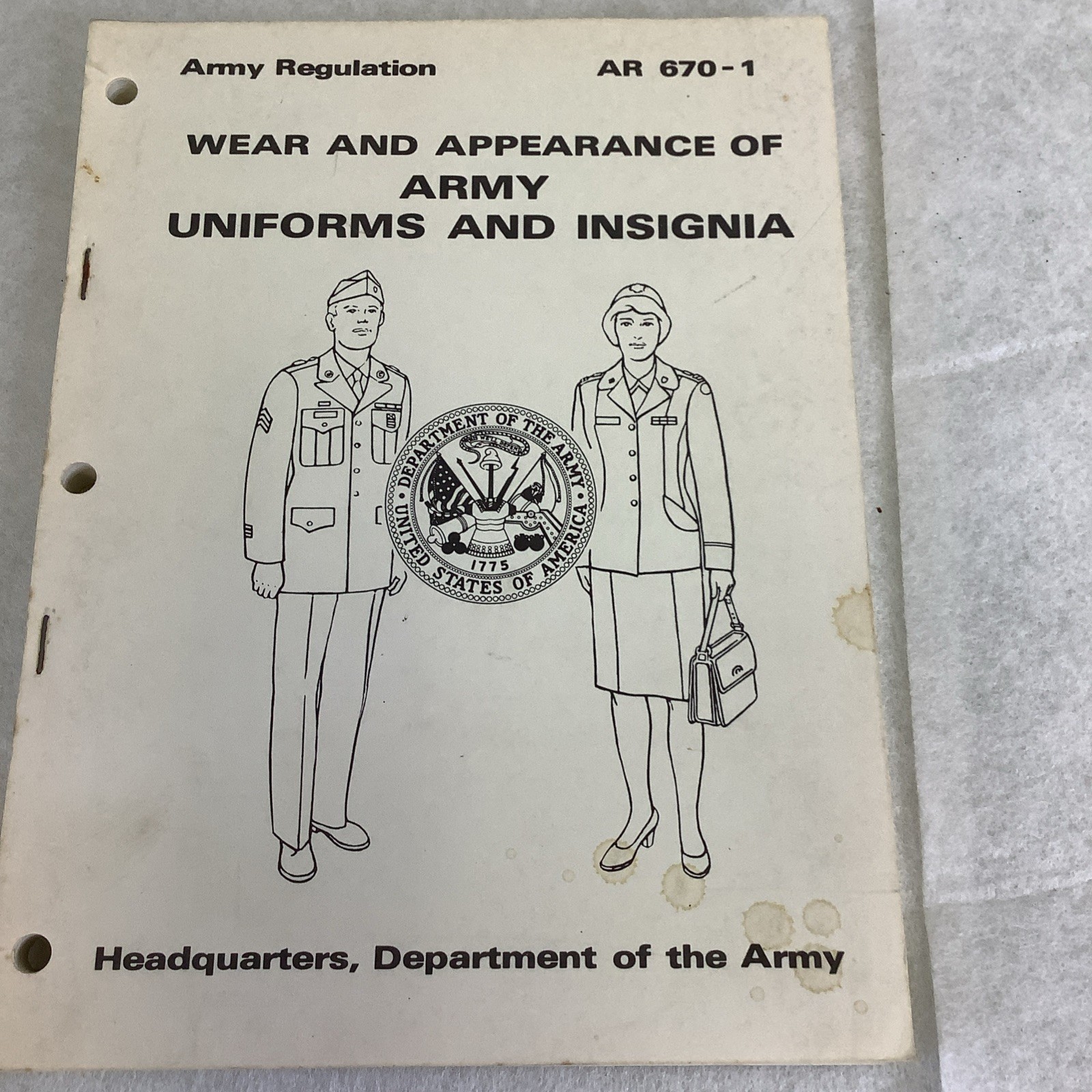 Army Regulation 670-1 (AR670-1): Wear and Appearance of Army Uniforms and Insign