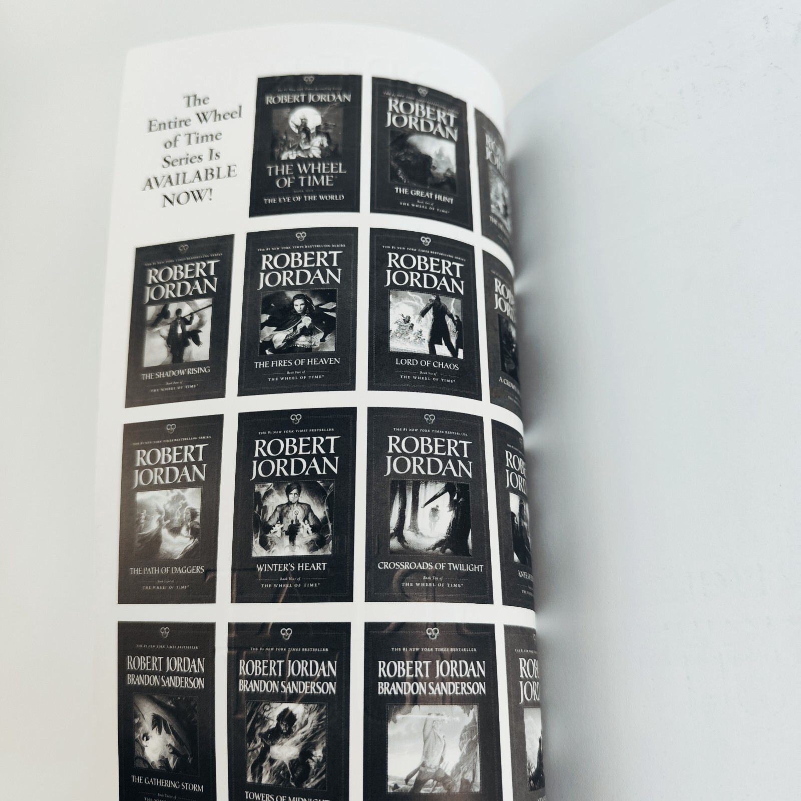 The Great Hunt (Wheel Of Time 2) Paperback By Robert Jordan 672 Pages