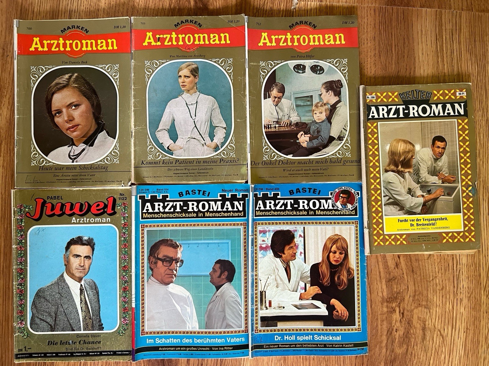 Lot 24 German Medical Doctor Romance Arzt-Roman Arztroroman Marken Bastei Juwel