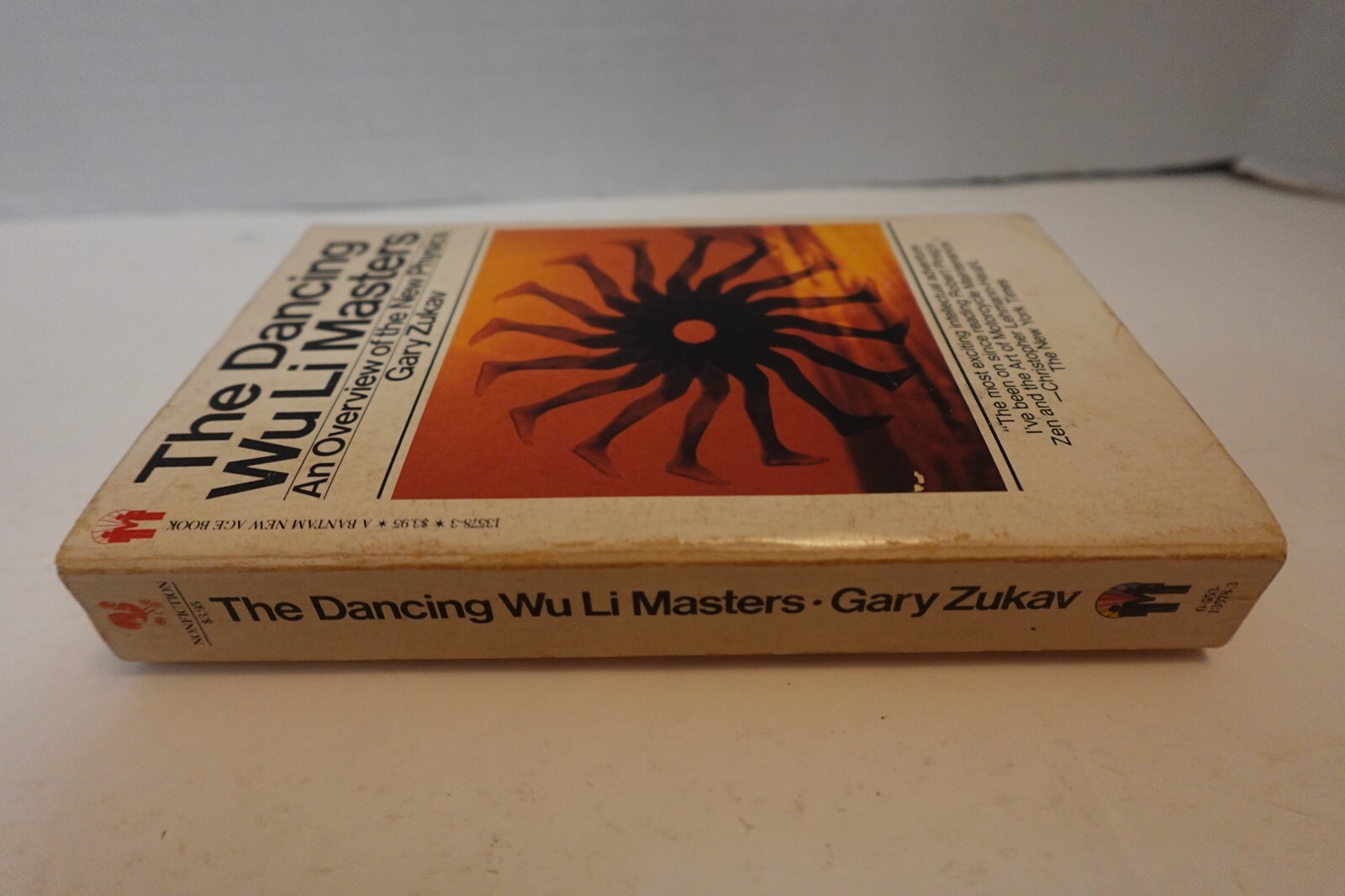 The Dancing Wu Li Masters: An Overview of the- Gary Zukav paperback book
