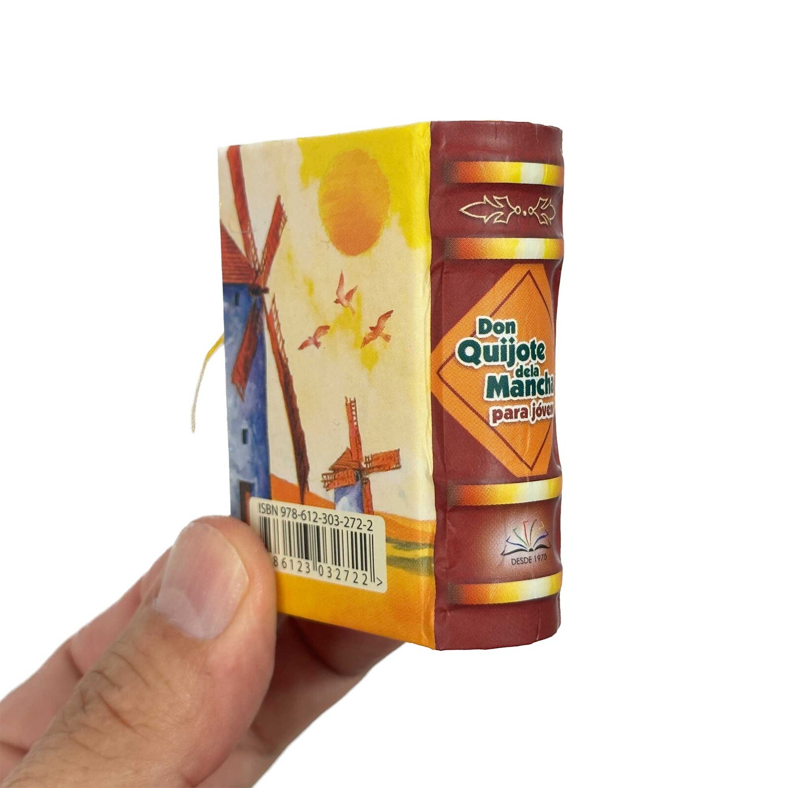 new Don Quijote de la Mancha para Jóvenes mini book 2.65″ high hardcover 438 pgs