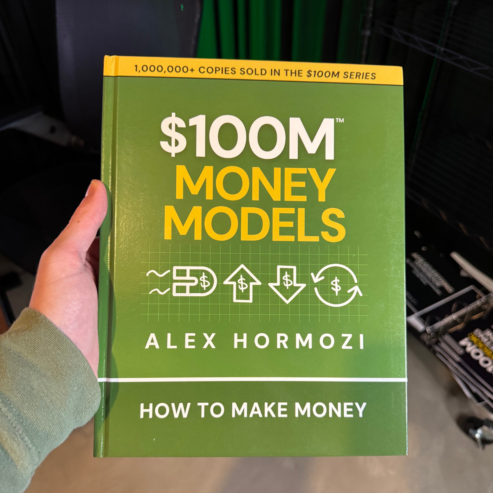 $100M Money Models (Hardcover) Book by Alex Hormozi BRAND NEW + BONUSES
