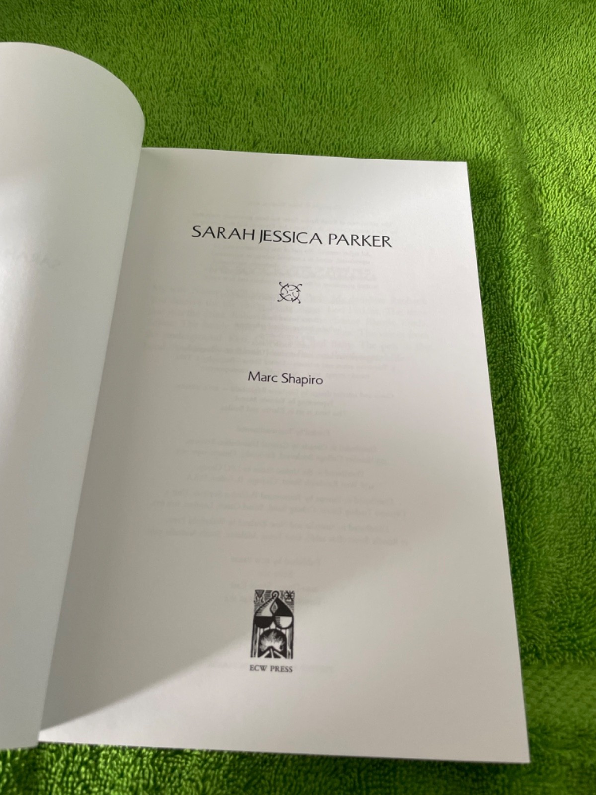 BOOK Sarah Jessica Parker MARC SHAPIRO paperback book Biography 2001 ECW Press P