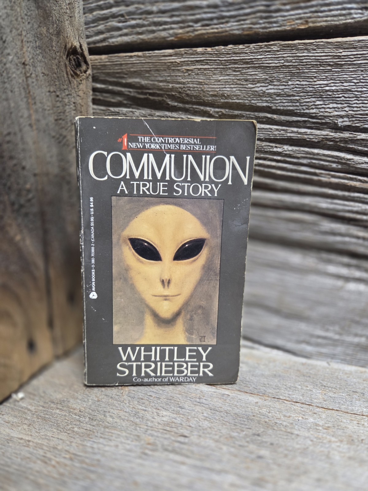 Communion A True Story – Whitley Strieber – Avon Books pb 1st Edition – 1988