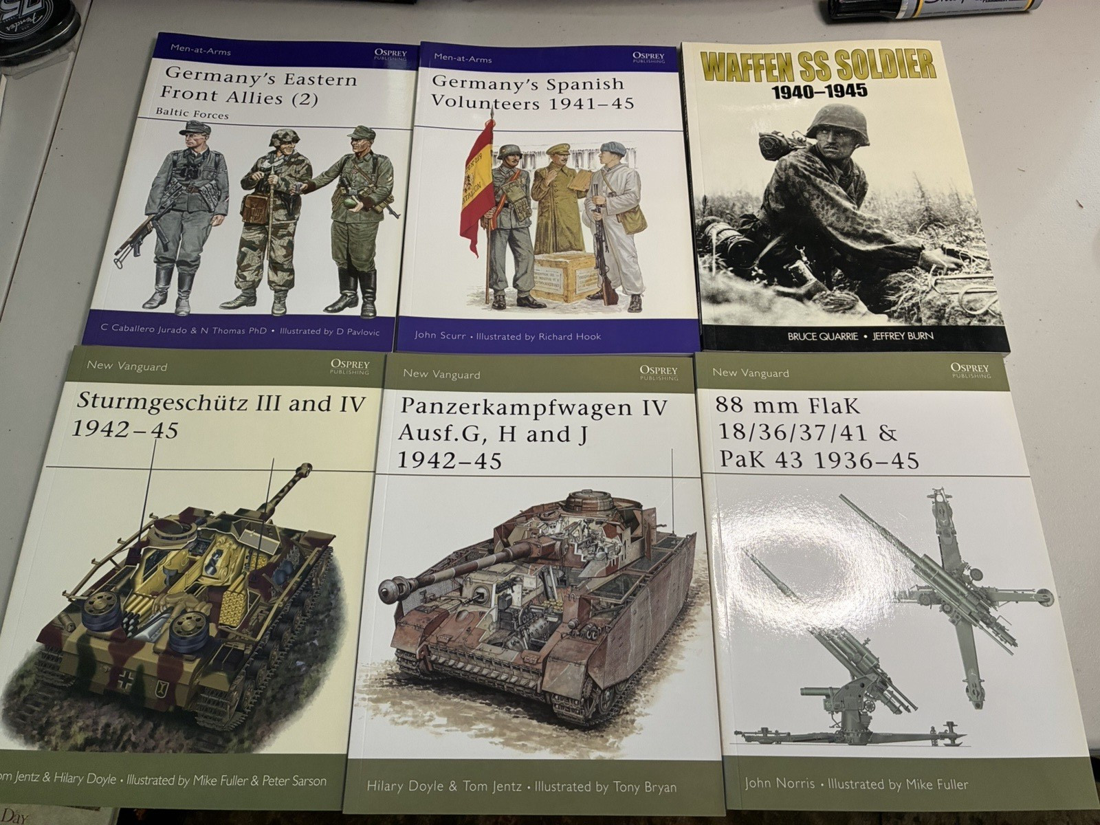 HUGE Lot 32 OSPREY Books World War II Era Soldiers Battles Uniforms Excellent