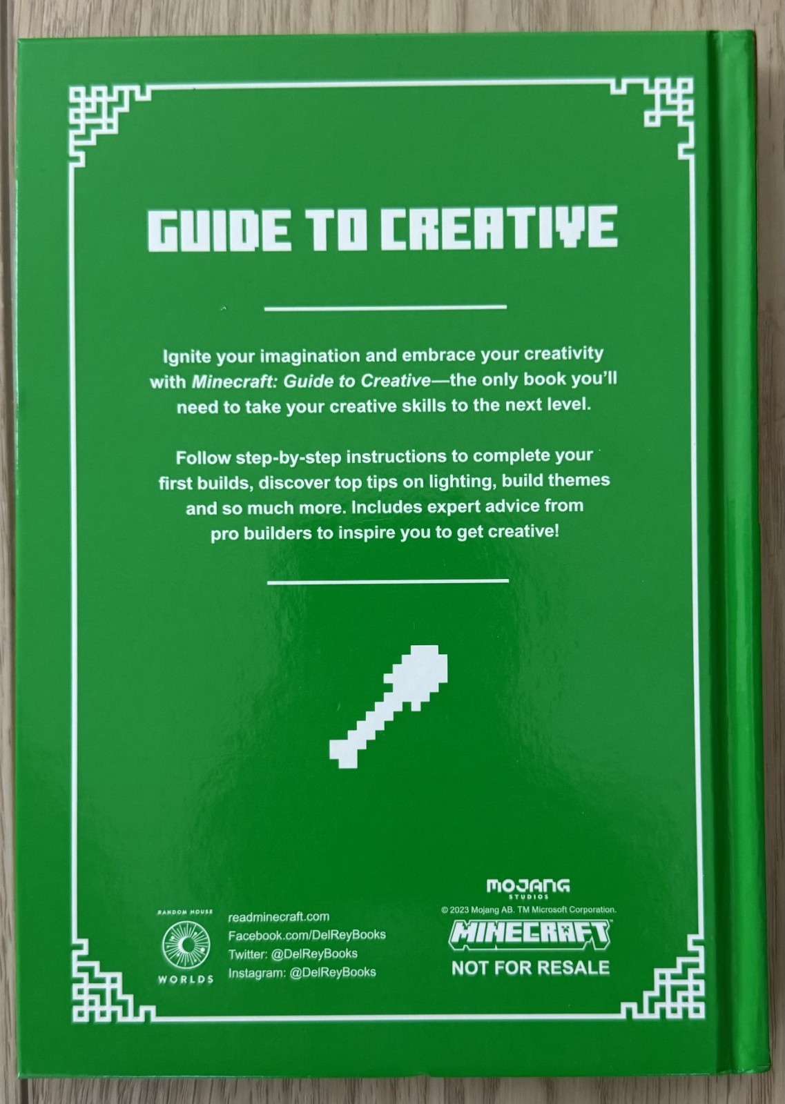 Minecraft: Guide Collection 4-Book Boxed Set (Updated) : Survival (Updated),…
