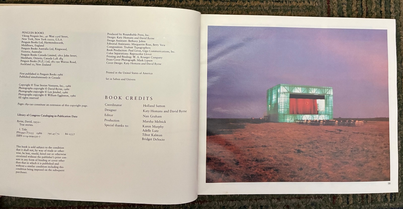 David BYRNE/True Stories/Autographed/Photography/1986/Pbk/Free Shipping