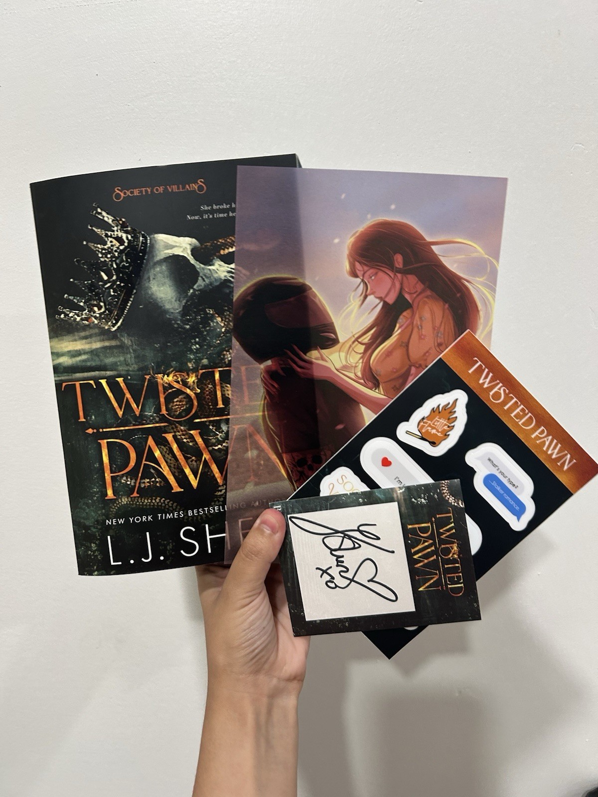 Twisted Pawn (Deluxe Edition) by L. J. Shen SIGNED WITH SWAG