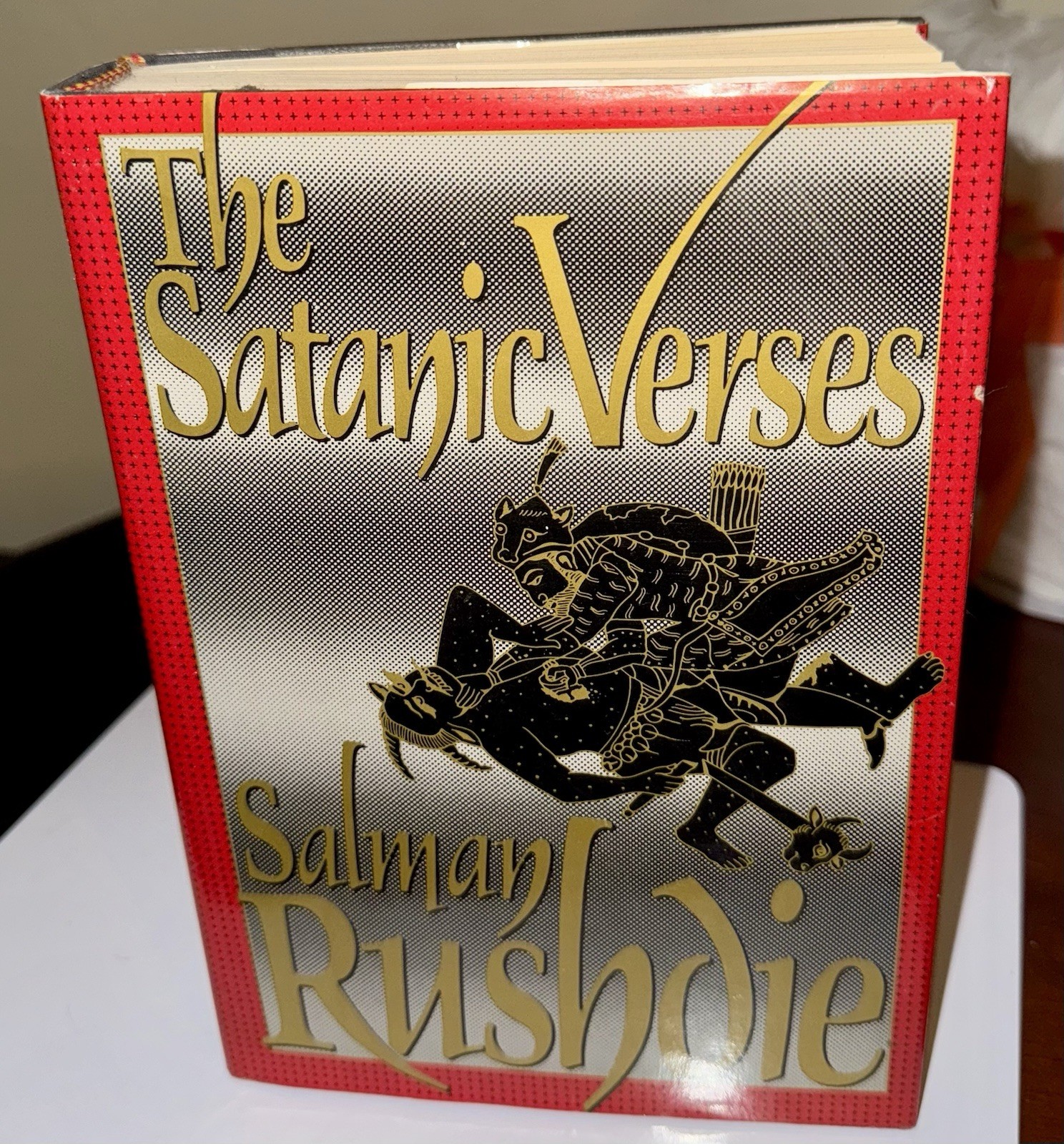 The Satanic Verses by Salman Rushdie 1989 Hardcover 1st American Edition
