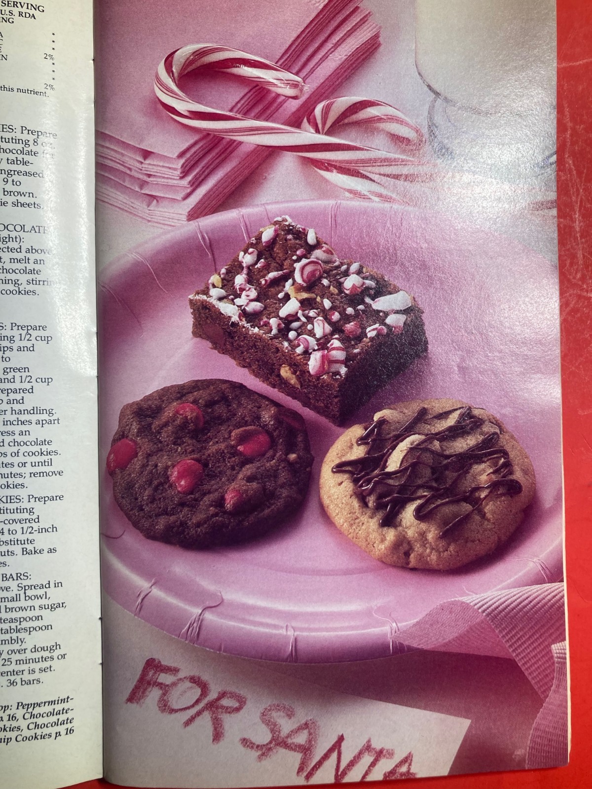 PILLSBURY HOLIDAY BAKING RECIPES COOKBOOK 96 PAGES 2000 COOKIES SPRITZ CHRISTMAS